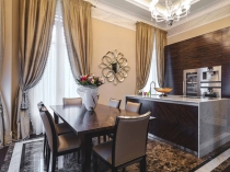 Как подобрать шторы к фотообоям. основных правил подбора штор к обоям. Варианты оформления гостиной