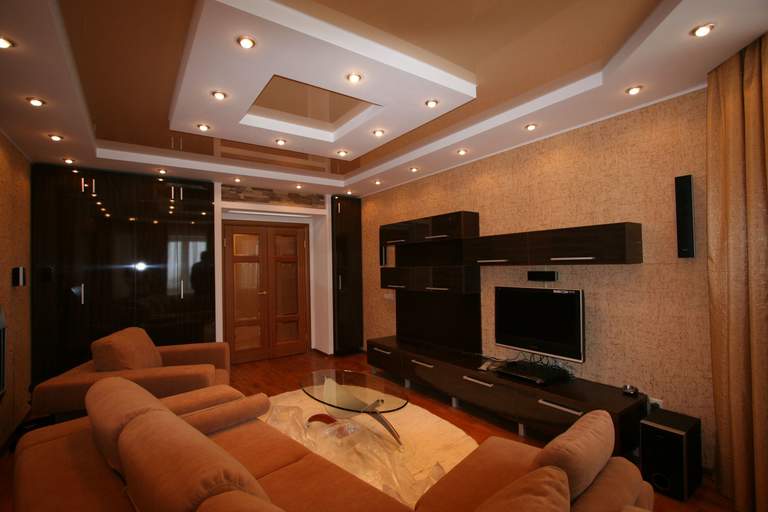 Как разместить светильники на натяжном потолке: варианты, схемы, фото