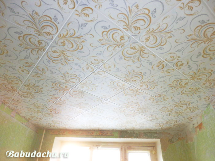 Как смыть побелку с потолка быстро и без грязи?