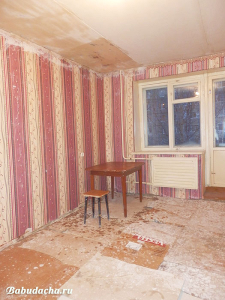 Как смыть побелку с потолка быстро и без грязи?