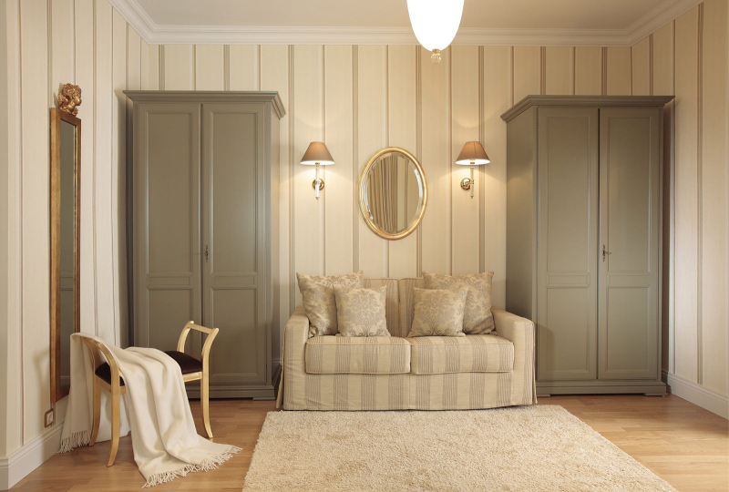 Как зрительно увеличить высоту потолка?