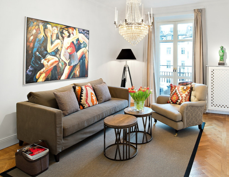 Как зрительно увеличить высоту потолка?