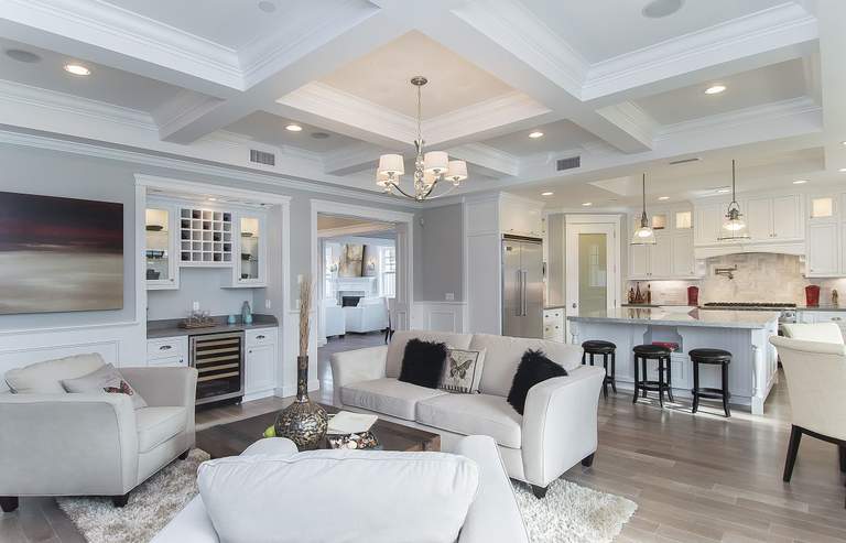 Какие потолки сейчас в моде?