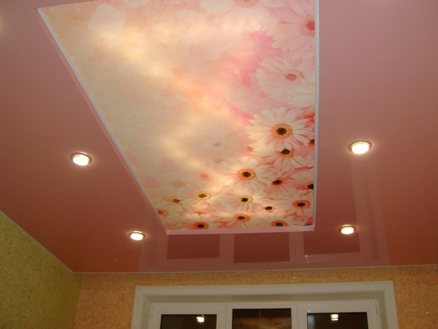 Какие светильники используют для натяжных потолков. Светодиодные светильники для натяжных потолков в интерьере помещения