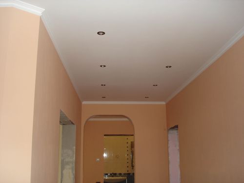Какой потолок сделать в коридоре