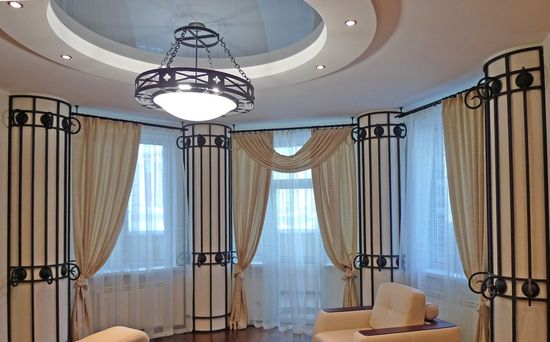 Карнизы полукруглые настенные. Какие полукруглые карнизы для штор бывают: обзор