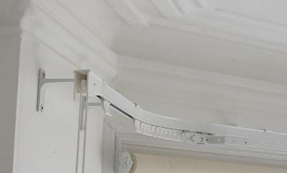 Карнизы полукруглые настенные. Какие полукруглые карнизы для штор бывают: обзор