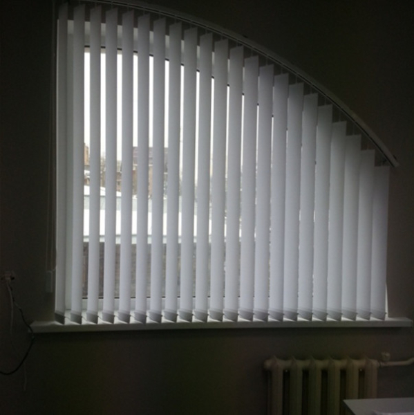 Карнизы полукруглые настенные. Какие полукруглые карнизы для штор бывают: обзор