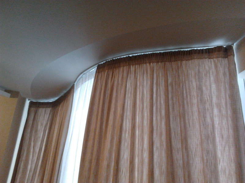 Карнизы полукруглые настенные. Какие полукруглые карнизы для штор бывают: обзор