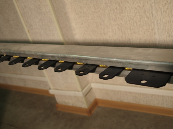 Карнизы полукруглые настенные. Какие полукруглые карнизы для штор бывают: обзор