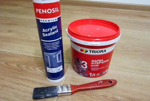 Надо ли красить потолочный плинтус: выбор необходимых материалов и инструмента, покраска