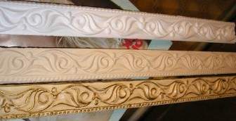 Особенности покраски потолочных плинтусов из пенопласта