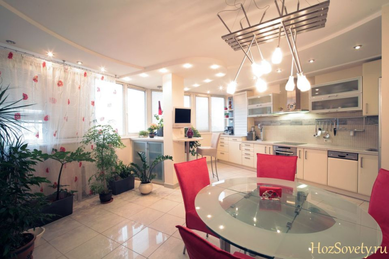 Освещение на кухне с натяжным потолком