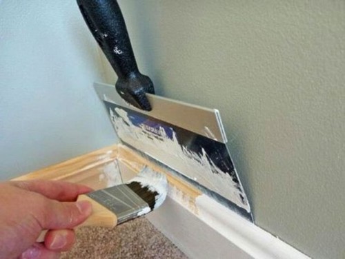 Покраска плинтуса. Чем покрасить напольный плинтус