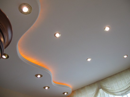 Потолок на маленькой кухне в хрущевке