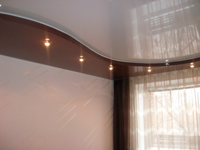 Варианты дизайна двухуровневых потолков для зала — выбираем лучшие варианты