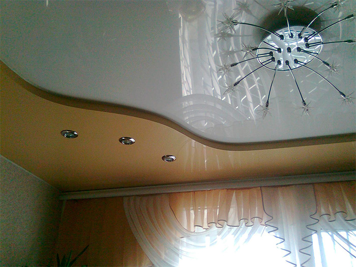 Варианты дизайна двухуровневых потолков для зала — выбираем лучшие варианты