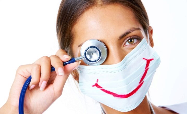 Вредны ли натяжные потолки?