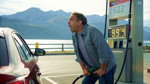 Цены на топливо в Крыму упали и не отжались