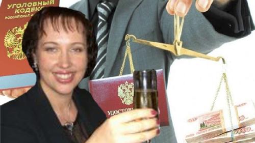 Изворачивается как уж, рассчитывая на прикрытие?