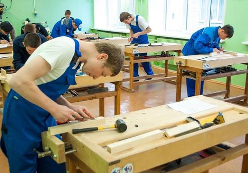 Кабинеты труда в школах оборудуют в стиле &laquo;а-ля СССР&raquo;