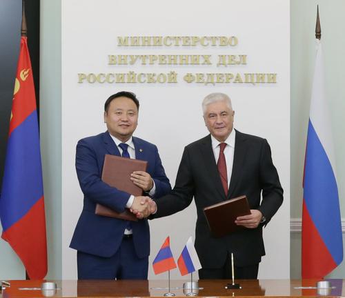 Министры внутренних дел России и Монголии обсудили на встрече в Москве рост числа киберпреступлений