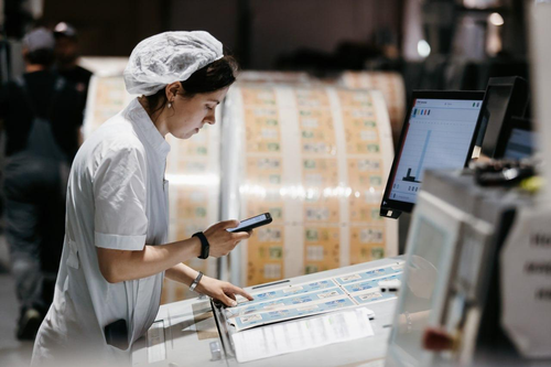 В Подмосковье инвестируют 2,6 млрд рублей в производство упаковки для напитков