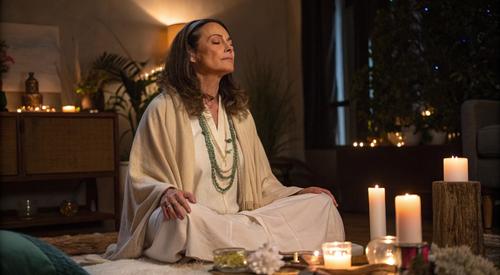 Женщина сняла порчу и притянула тюрьму