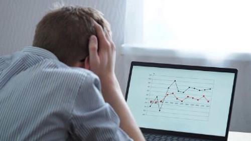 Чтобы бедность в России, вопреки сложной экономической ситуации, снижалась, ее нужно &laquo;правильно считать&raquo;?