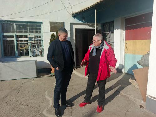 Мэр Евпатории встретился с главным великаном города