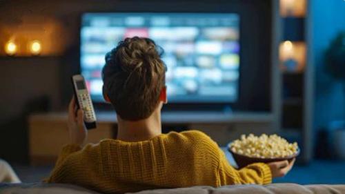 Первый канал оправдался за то, что вырезал из эфира праздничного концерта песни в исполнении Юты и Шамана