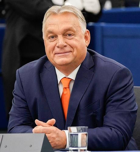 Премьер Венгрии Орбан: Европа не заслужила места за столом переговоров по Украине