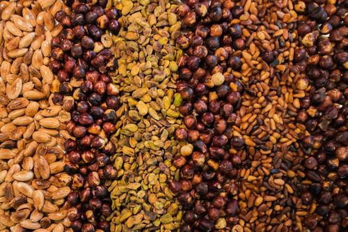 Психолог рассказал, какие продукты справятся с весенним обострением