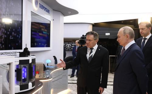 Путин предложил зампреду правления Газпромбанка Зауэрсу поработать с Маском