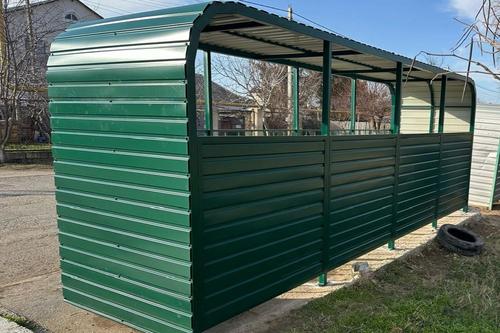 В Евпатории туристы ахнут от &laquo;мусорных павильонов&raquo;