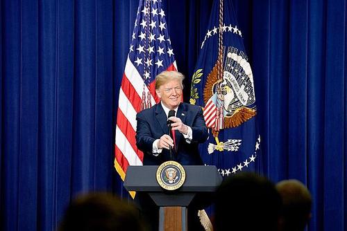 В России могут появиться купюры с изображением Дональда Трампа