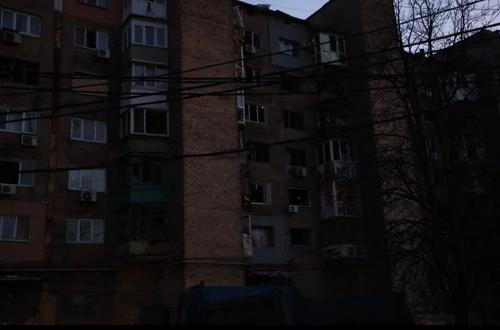 Волонтёры Народного фронта помогли ликвидировать последствия ракетного удара по Макеевке