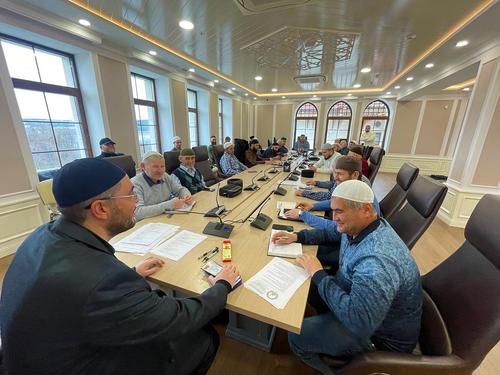 Крымским имамам преподали урок патриотизма