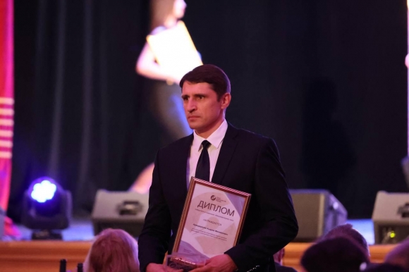 Лучшие журналисты Кубани получили &laquo;Золотые перья&raquo; СЖР