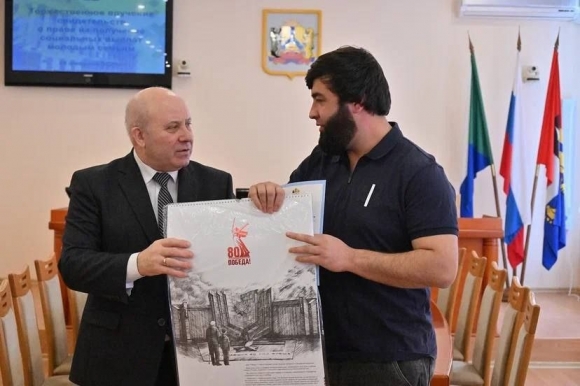 Москва далеко &mdash; делай что хочешь?