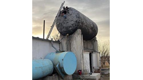 Планерист застрял в бочке