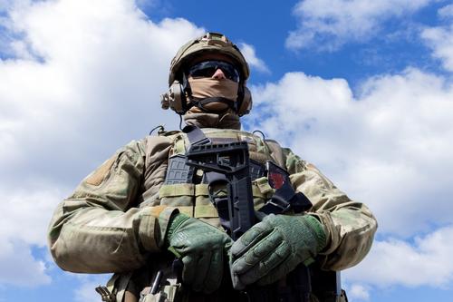 Почему Аксенов предложил военным альтернативу, он не объяснил