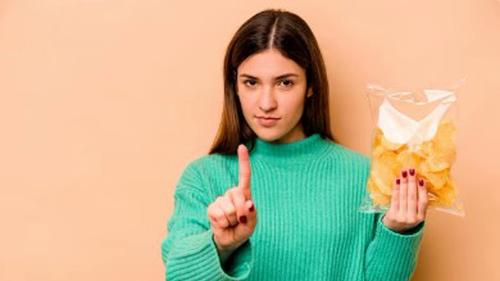 Под прицелом чипсы: продажу чипсов в России хотят жестко ограничить или вообще запретить