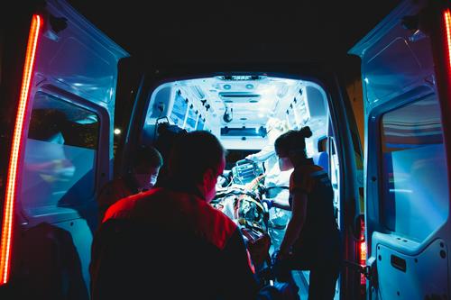 В Ленобласти пенсионерка потеряла сознание, упав в подвал