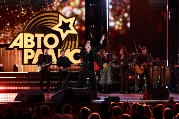 День рождения &laquo;Авторадио&raquo; в Кремле: магия дуэтов и суперхиты в&nbsp;симфоническом звучании