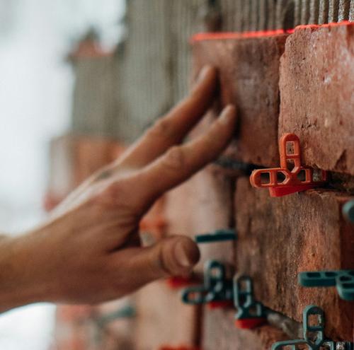 Депутаты-единороссы предлагают обучать участников СВО строительству