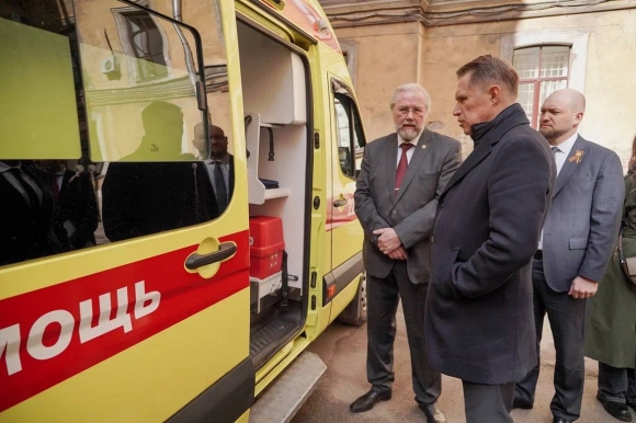 Михаил Мурашко посетил Городскую станцию скорой медицинской помощи в Санкт-Петербурге