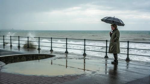 Набережную в Алуште сделали плохо, мэр переводит стрелки на Симферополь