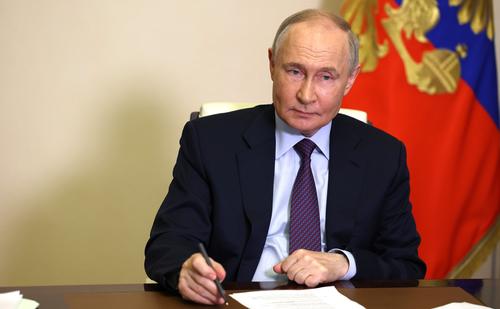 Путин сообщил, что Россия знает о непростой ситуации на Балканах