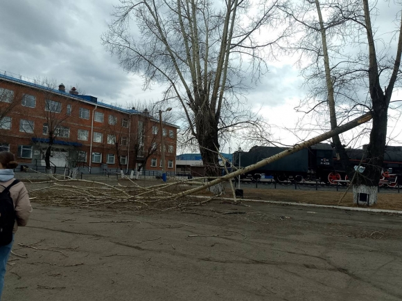 &laquo;Всё сносит и горят дома&raquo;